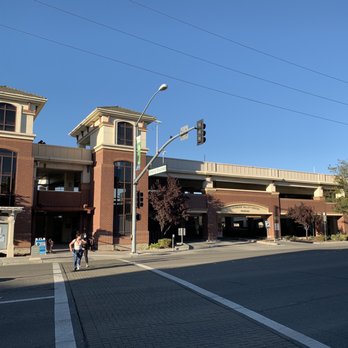 Livermore Parking Garage - The parking garage provides easy access to the Bankhead Theater and the downtown Livermore dining scene. - Parking Near Me - Livermore, California Livermore Parking Garage - The parking garage provides easy access to the Bankhead Theater and the downtown Livermore dining scene. - Parking Near Me - Livermore, California