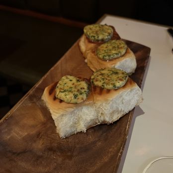 Leo's Oyster Bar - Bars Near Me - San Francisco, California