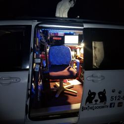 Ben the Locksmith - Hello there cat. I will call you Gargoyle.