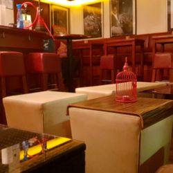 Birdcage Bar & Lounge