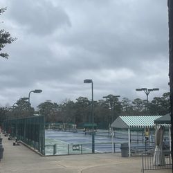 Mobile Tennis Center & Pro Shop