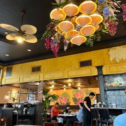 Lê Madeline - Loved the unique chandelier