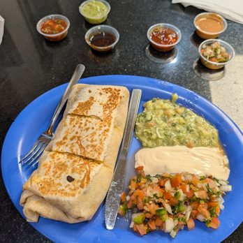 Tres Potrillos - Giant quesadilla - Mexican Near Me - Sunnyvale, California