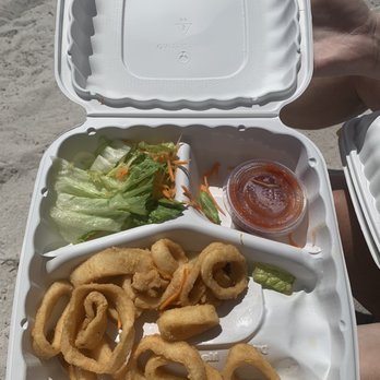 Lighthouse Cafe - Fried calamari - Cafes Near Me - Key Biscayne, Florida