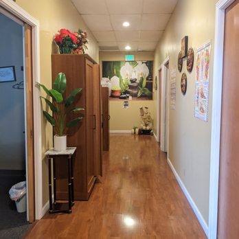 Thai Aloha Massage - Hallway to treatment rooms - Massage Near Me - Waipahu, Hawaii Thai Aloha Massage - Hallway to treatment rooms - Massage Near Me - Waipahu, Hawaii