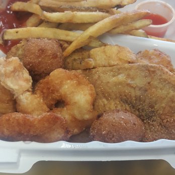 Captain Peter's Seafood - Lunchin and sh!t..lol - Seafood Near Me - Clinton, Maryland
