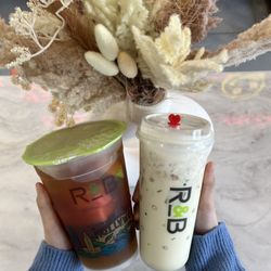 R&B Tea - Rancho Cucamonga - Hawaiian Fruit Tea and Candy (Cereal) Milk Tea