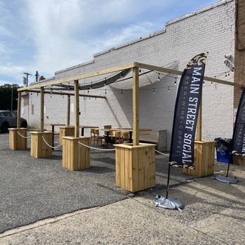 Main Street Social - Outside Seating Area - Beer Bar Near Me - Stanley, North Carolina Main Street Social - Outside Seating Area - Beer Bar Near Me - Stanley, North Carolina