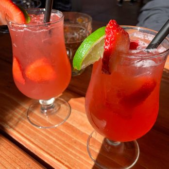 Fair Oaks Brew Pub - Strawberry Margaritas - American Near Me - Fair Oaks, California