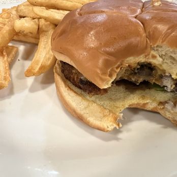 Denny's - Veggie Burger Dr. Praegers - American Near Me - St. Clairsville, Ohio