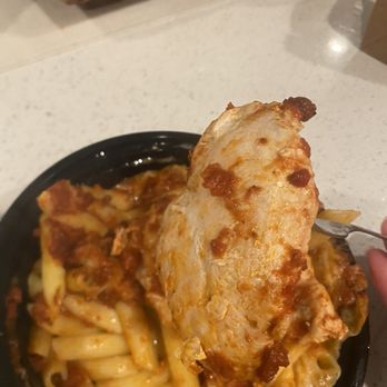 Gianni's Ristorante Italiano - Chicken Parmesan - Pizza Near Me - Everett, Washington