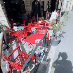 Lou Mistral - Empty space, but still asked to leave after 5 people in the family had breakfast