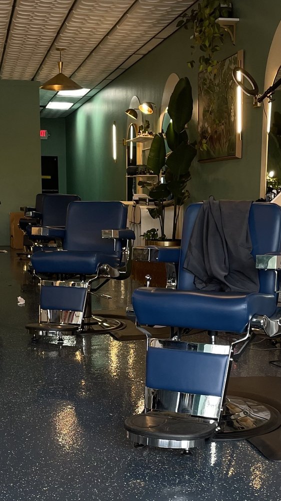 SHED BARBER AND SUPPLY HYDE PARK Updated September 2024 Request an