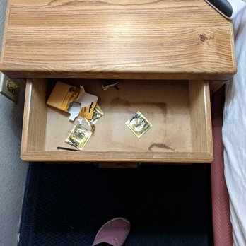 Motel 6 - Someone's condom stash - Hotels Near Me Motel 6 - Someone's condom stash - Hotels Near Me