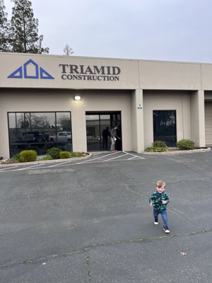 Triamid Construction Logo