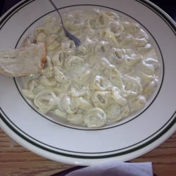 Andy's Pizza - Cheese tortellini with Alfredo sauce