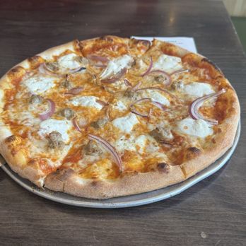 Luccas Pizza - Luccas Sausage & Ricotta Pizza - Pizza Near Me - Sacramento, California