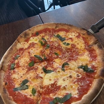 La Porta - Pizza Near Me - Northport, New York