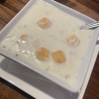 Salmon Run Fish House - Clam chowder - Seafood Near Me - Lee, Massachusetts Salmon Run Fish House - Clam chowder - Seafood Near Me - Lee, Massachusetts
