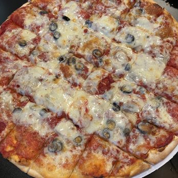 Riverside Pizzeria - veggie pizza - Pizza Near Me - Green Bay, Wisconsin Riverside Pizzeria - veggie pizza - Pizza Near Me - Green Bay, Wisconsin