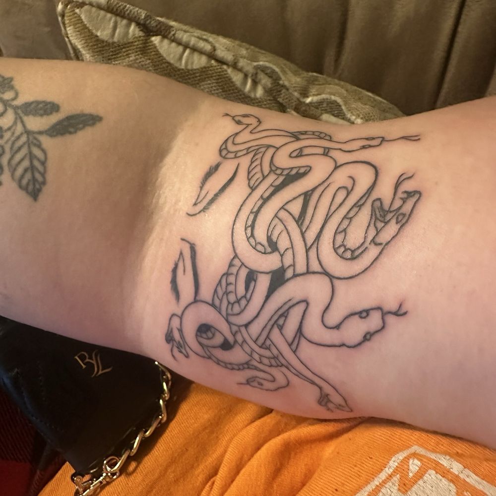 Best Tattooing \u0026 Piercing near me in North York, Toronto | Fresha, image size:1000x1000