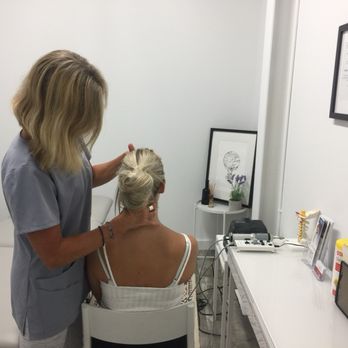 AtlasproPT - Examination of neck prior to treatment - Physical Therapy Near Me - Fairfield, Connecticut AtlasproPT - Examination of neck prior to treatment - Physical Therapy Near Me - Fairfield, Connecticut