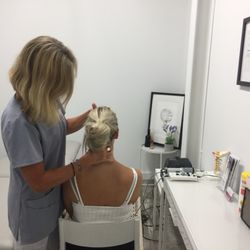 AtlasproPT - Examination of neck prior to treatment