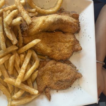 Las Tres Restaurant - Spanish Near Me - College Point, New York Las Tres Restaurant - Spanish Near Me - College Point, New York