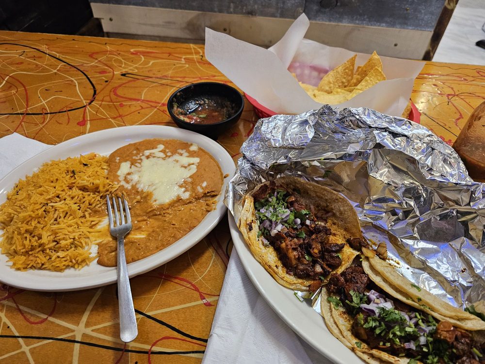 La Presa Mexican Restaurant Bar & Grill