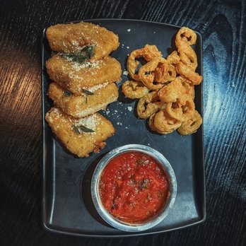 Redlight Redlight Brewpub - Fried Cheese and Banana Peppers - Pubs Near Me - Orlando, Florida Redlight Redlight Brewpub - Fried Cheese and Banana Peppers - Pubs Near Me - Orlando, Florida