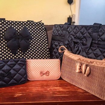 Snowy Rosy - Accessories Near Me - Forest Hills, New York Snowy Rosy - Accessories Near Me - Forest Hills, New York