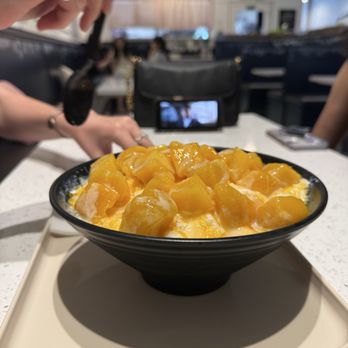 Cafe Moment - Mango Bingsoo - Desserts Near Me - Chantilly, Virginia Cafe Moment - Mango Bingsoo - Desserts Near Me - Chantilly, Virginia