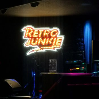 Retro Junkie - Cocktail Bars Near Me - Walnut Creek, California Retro Junkie - Cocktail Bars Near Me - Walnut Creek, California