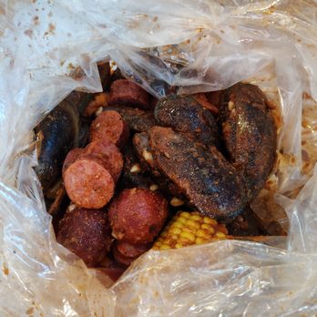 The Boiling Crab - Mussels, sausage, corn and potatoes - Seafood Near Me - Richmond, Virginia