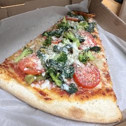 Bella Luna Restaurant and Pizza - Veggie Slice Pizza Lunch