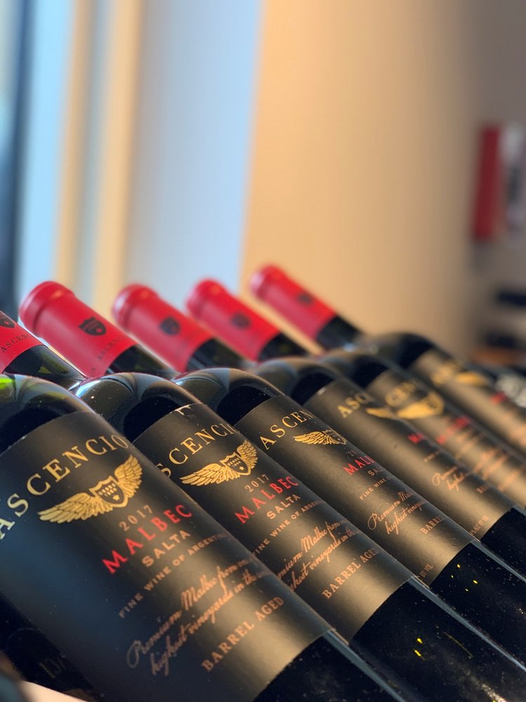 THE WINE CELLAR OUTLET ISSAQUAH Updated September 2024 26 Photos