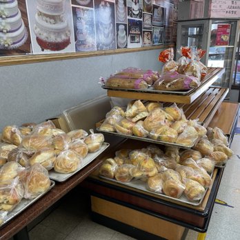 AA Bakery & Cafe - Prewrapped savory baked goods for sale at AA Bakery & Cafe in San Francisco's Chinatown. - Bakeries Near Me - San Francisco, California AA Bakery & Cafe - Prewrapped savory baked goods for sale at AA Bakery & Cafe in San Francisco's Chinatown. - Bakeries Near Me - San Francisco, California