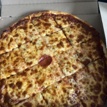 Bartoli's Pizzeria - 14 inch pepperoni, well done - Pizza Near Me - Chicago, Illinois