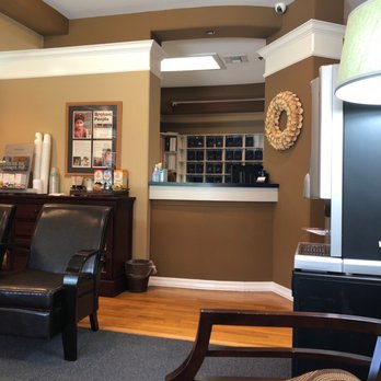 Scott R Jett, DMD, MS - Waiting Room - Periodontists Near Me - Fresno, California Scott R Jett, DMD, MS - Waiting Room - Periodontists Near Me - Fresno, California