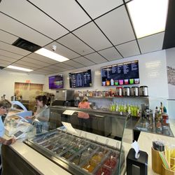 Bobazona - Boba bar and menu from entry.