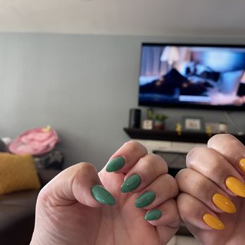 Polish Nails Spa - Nails by Nikki - Nail Salons Near Me - Santee, California