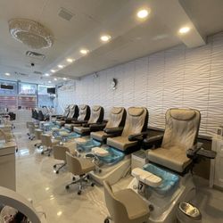 Glamour Nails