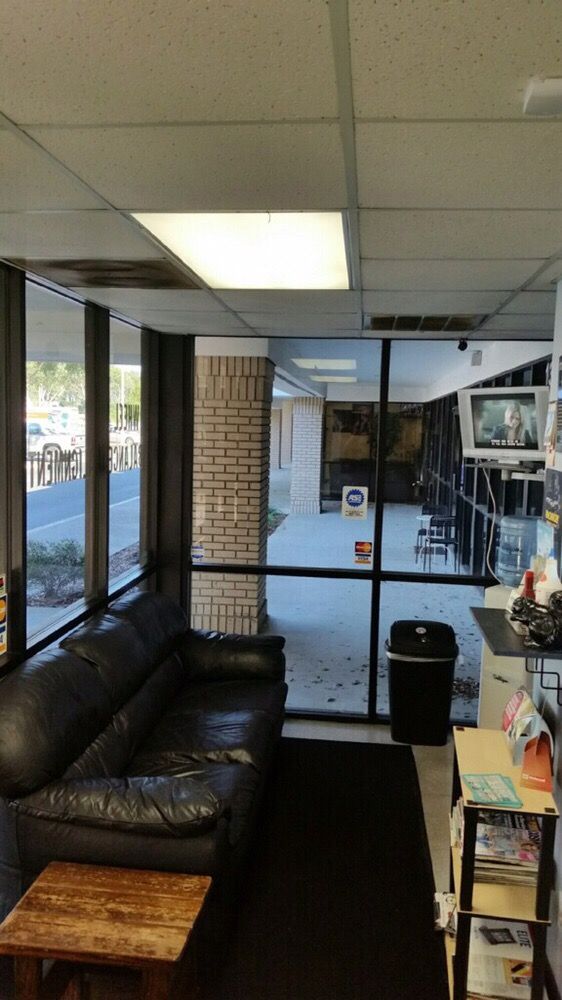AUTO CARE Updated September 2024 12 Photos & 11 Reviews 141 W Windhorst Rd