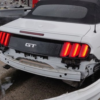 iRepair Auto Body And Paint - Body Shops Near Me - Canoga Park, California