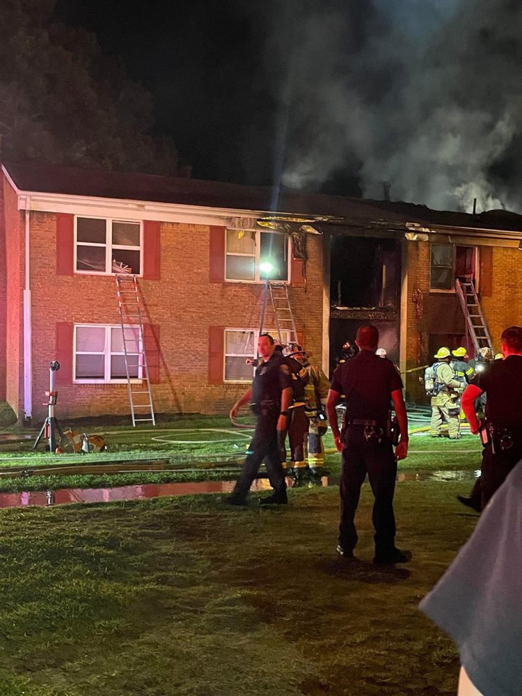 HUNTERS POINT APARTMENTS Updated September 2024 4211 Reid St