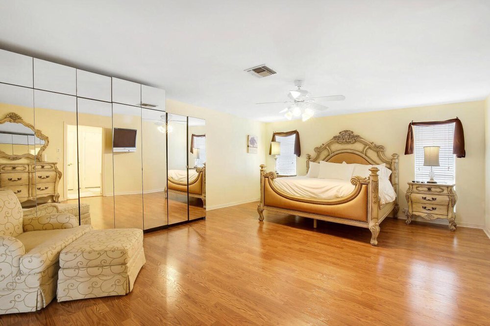 JONI KEYES COMPANY REALTORS Updated October 2024 62