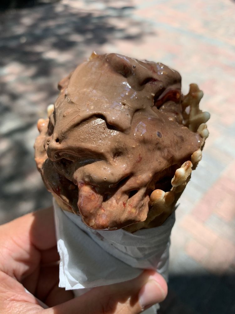 MARGIE’S 901 Updated September 2024 113 Photos & 97 Reviews 125 S