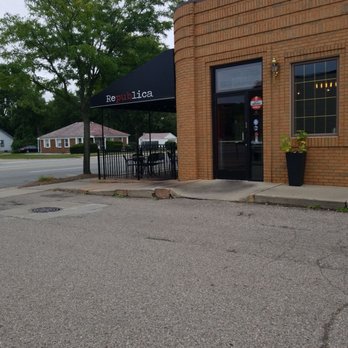 Republica - Gastropubs Near Me - Berkley, Michigan