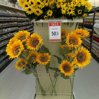 Hobby Lobby - Home Decor Near Me - Commack, New York