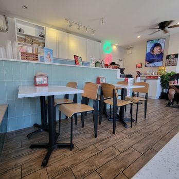 Nice Day Chinese - Interior space - Szechuan Near Me - New York, New York Nice Day Chinese - Interior space - Szechuan Near Me - New York, New York